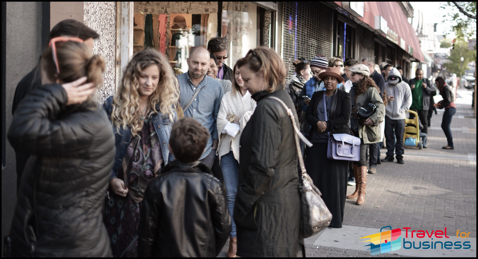 Coda al bar a Notting Hill