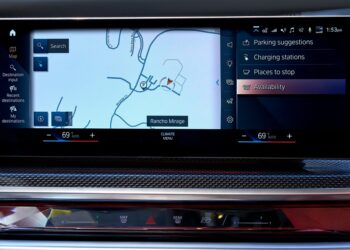 La guida a mani libere secondo BMW