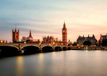 Le città dove i costi dei viaggi di lavoro sono aumentati di più