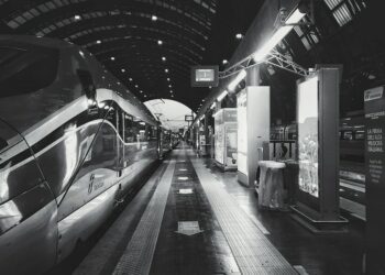 Da Nord a Sud dello stivale viaggiando nel buio: il trend dei treni notturni non si arresta