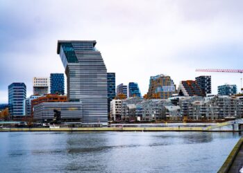 Aeroporto di Oslo: Terminal e collegamenti con la città