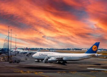 Ita e Lufthansa pronte alla fusione: il 3 luglio la firma