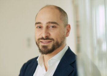 HRS, la nuova era delle riunioni aziendali con l’IA