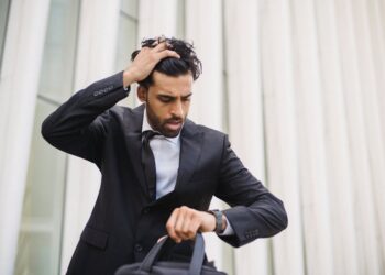 Trasferta senza regole aziendali: come comportarsi?