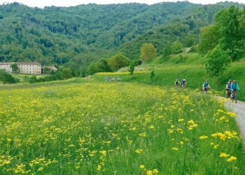 L’Italia conquista l’Europa pedalando verso una nuova idea di viaggio