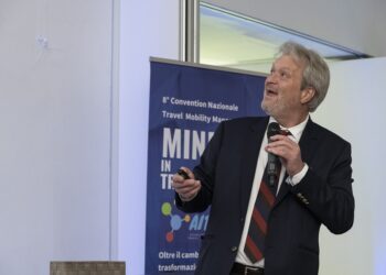 Quando la geopolitica ridisegna il business travel: Mark William Lowe alla Convention di AITMM