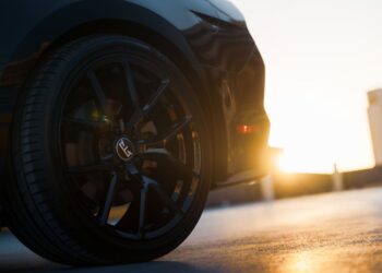 Boom di furti parziali d’auto: cresce il business dei ricambi rubati, Lombardia in testa