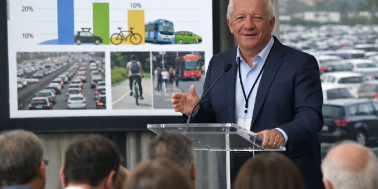 PSCL e il Grande Inganno: perché la mobilità sostenibile fallisce se ignoriamo la dimensione sociale