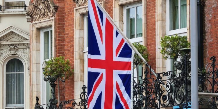 Aumento costo ETA per Regno Unito