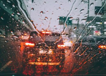 guidare durante allerta meteo