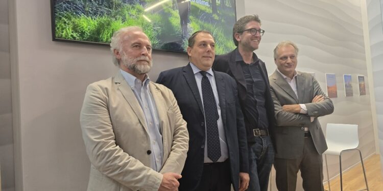 Dal viaggio di passione al bleisure: cosa dicono le novità Gattinoni anche al mondo corporate