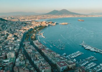 Aeroporto Napoli Capodichino chiuso